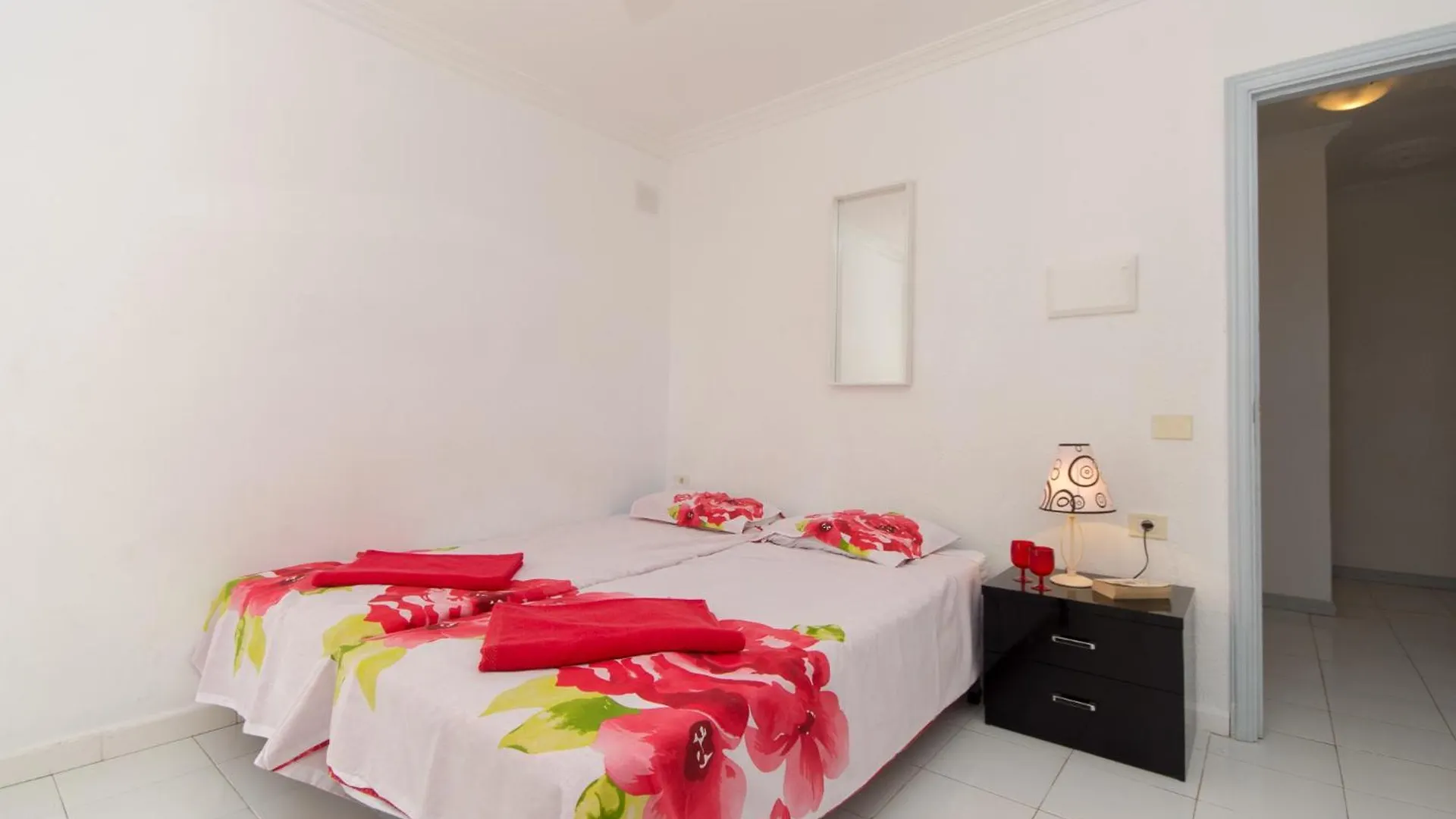 Tranquil 4 Bedroom Holiday Villa Callao Salvaje 0*,