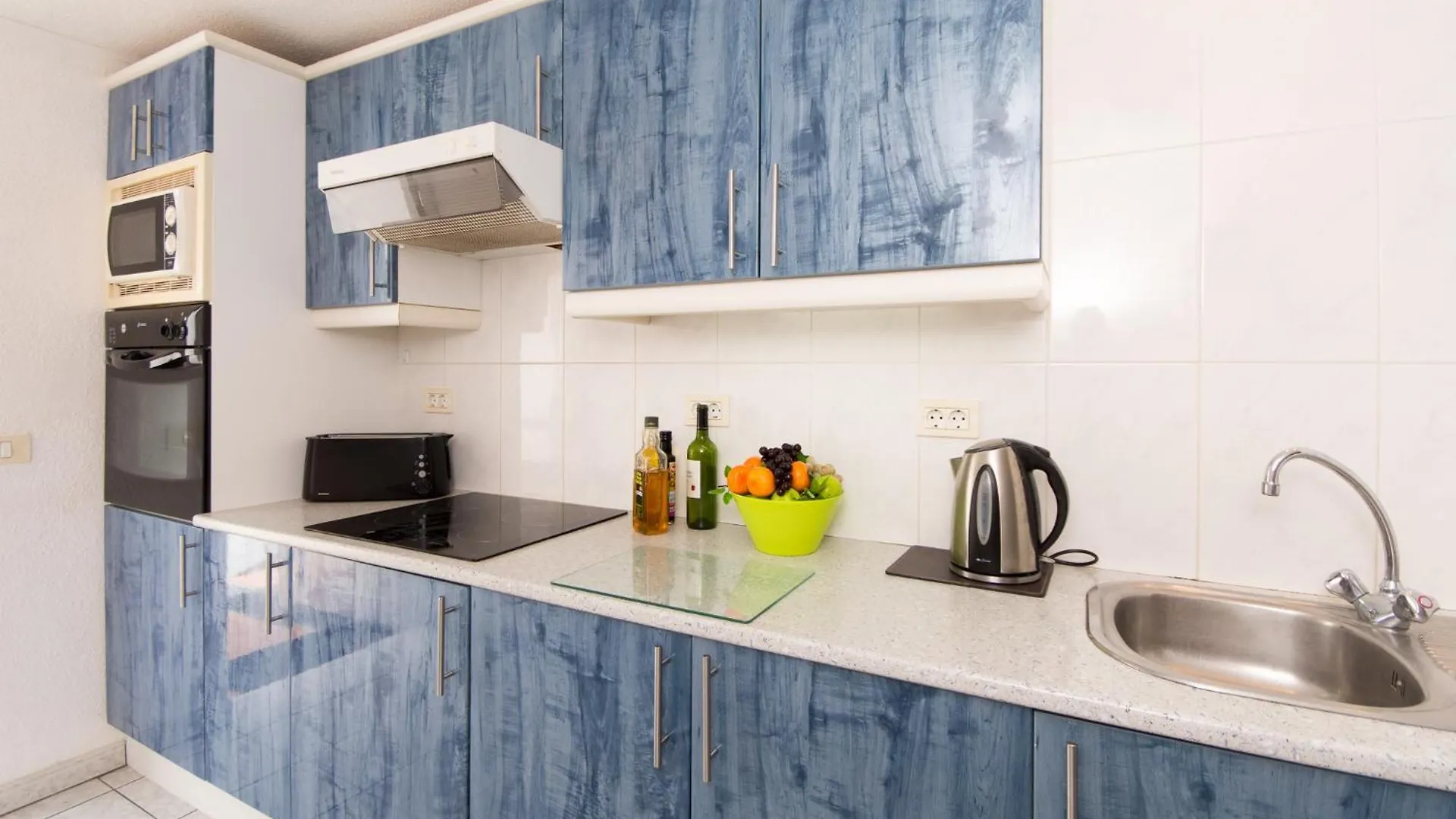 Tranquil 4 Bedroom Holiday Villa Callao Salvaje 0*,  Spanje